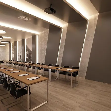 Kayhan Hotel 4*